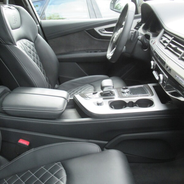 Audi SQ7 из Германии (35000)