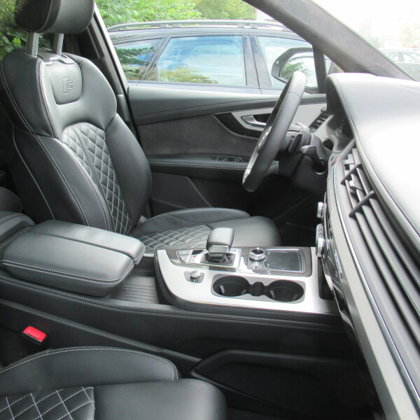 Audi SQ7 из Германии (35005)