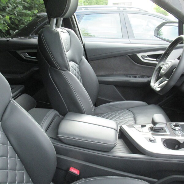 Audi SQ7 из Германии (35001)
