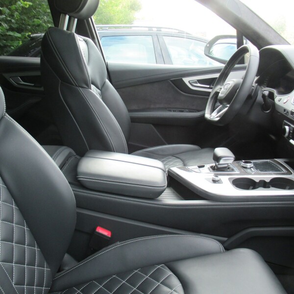 Audi SQ7 из Германии (35003)