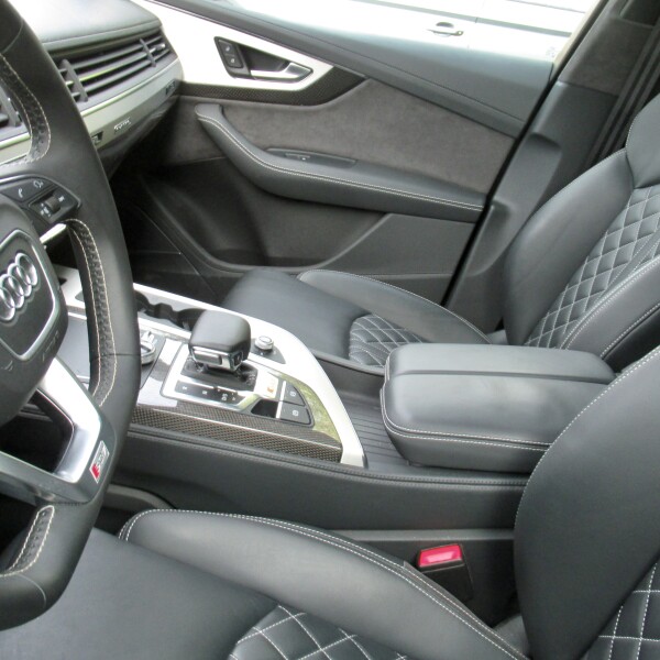 Audi SQ7 из Германии (34992)