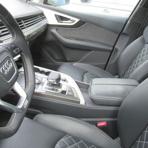 Audi SQ7 из Германии (34995)
