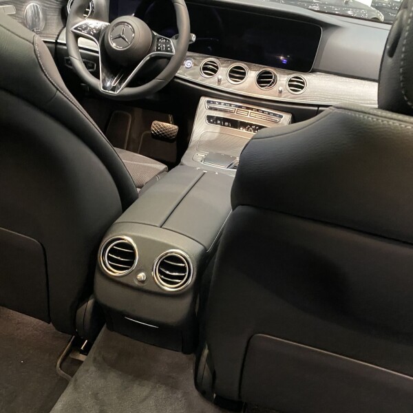 Mercedes-Benz E-Klasse из Германии (35162)