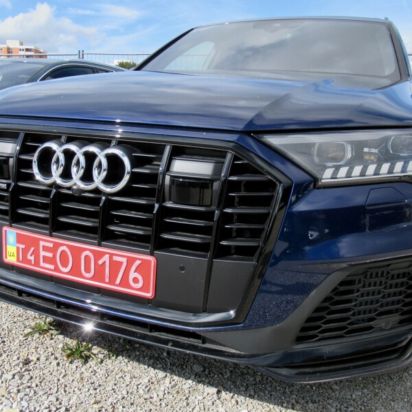 Audi Q7 из Германии (35280)