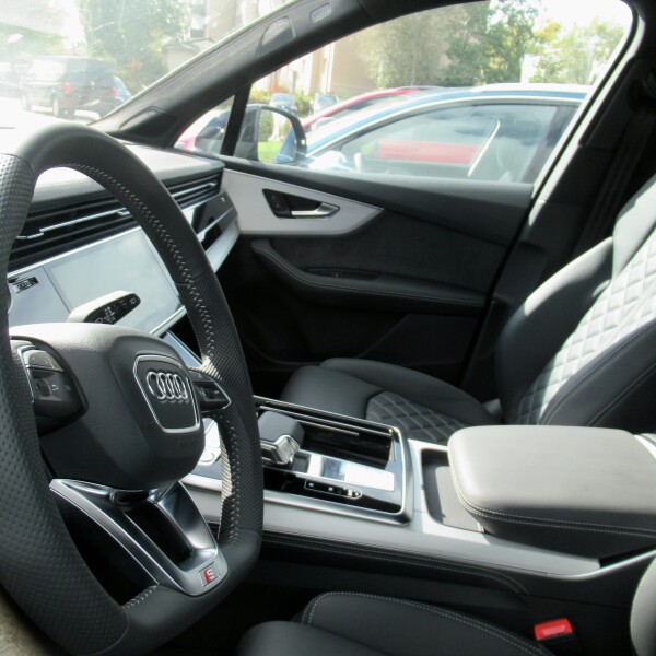 Audi Q7 из Германии (35296)