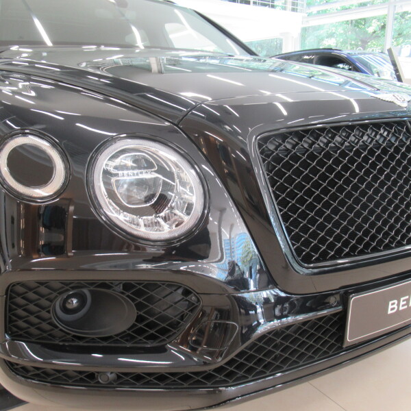Bentley Bentayga из Германии (35824)