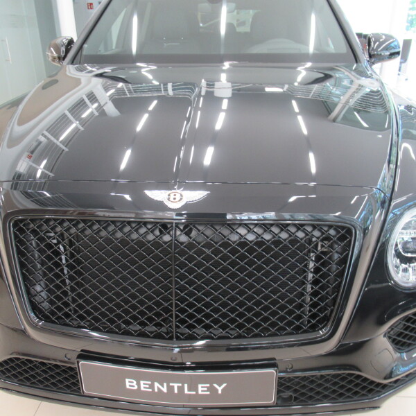 Bentley Bentayga из Германии (35821)