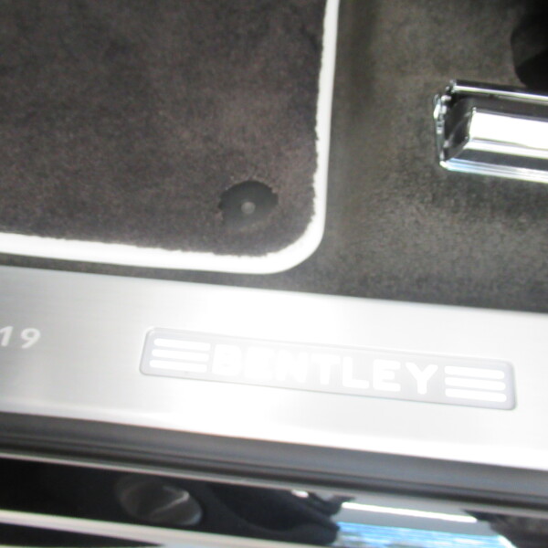 Bentley Bentayga из Германии (35765)