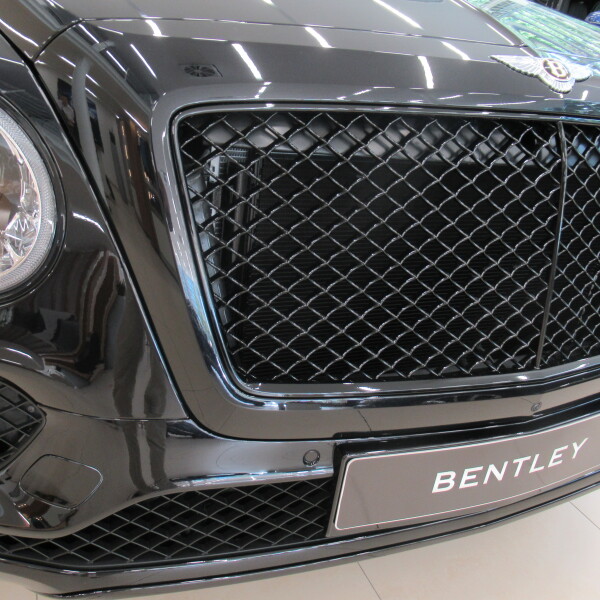 Bentley Bentayga из Германии (35785)