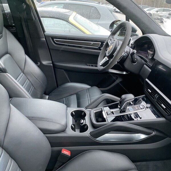 Porsche Cayenne из Германии (36412)