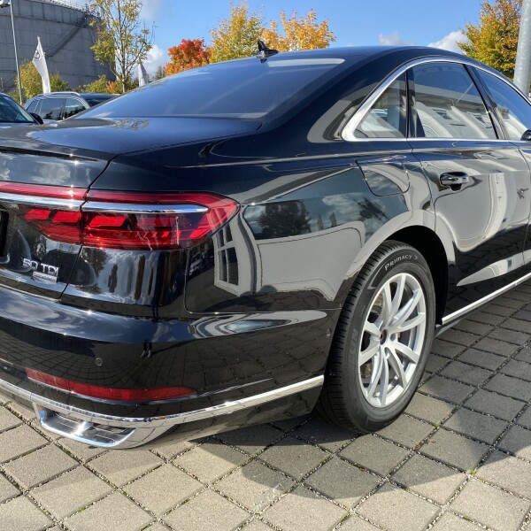 Audi A8  из Германии (36565)