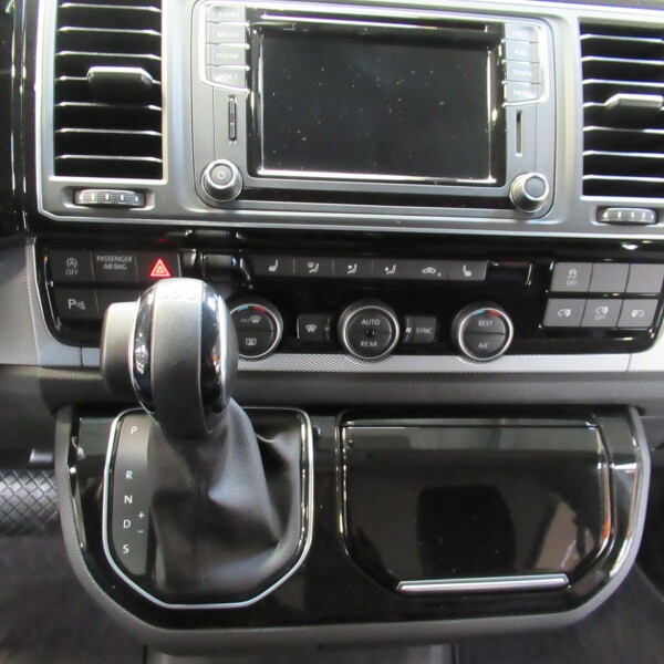 Volkswagen Multivan/Caravelle/Transporter из Германии (36585)