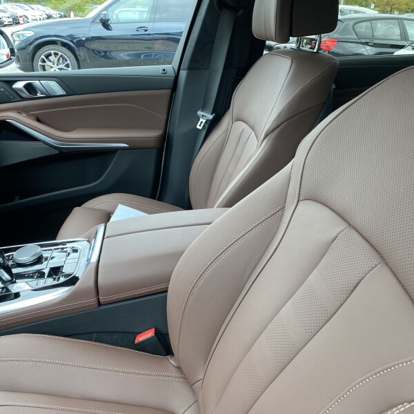 BMW X7 из Германии (36869)