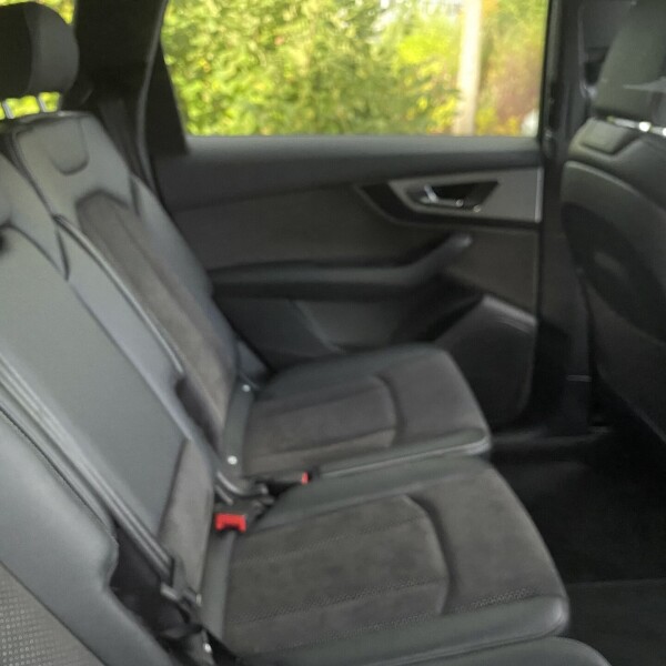 Audi Q7 из Германии (36896)