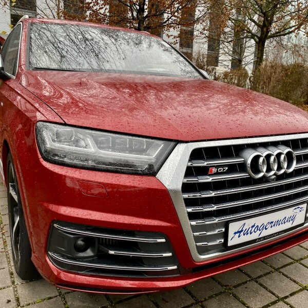 Audi SQ7 из Германии (37079)