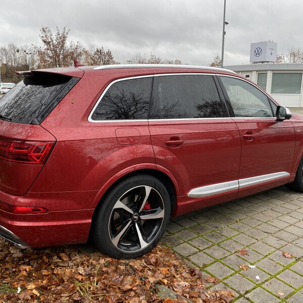 Audi SQ7 из Германии (37098)