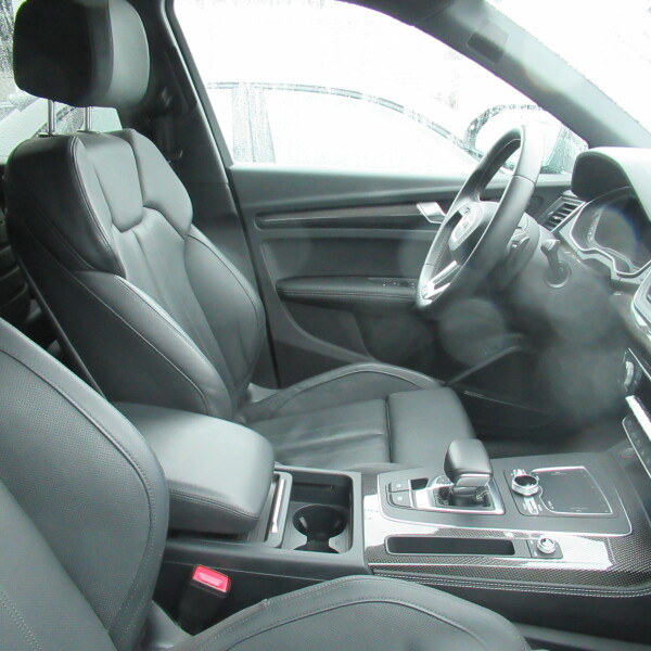 Audi SQ5 из Германии (37608)
