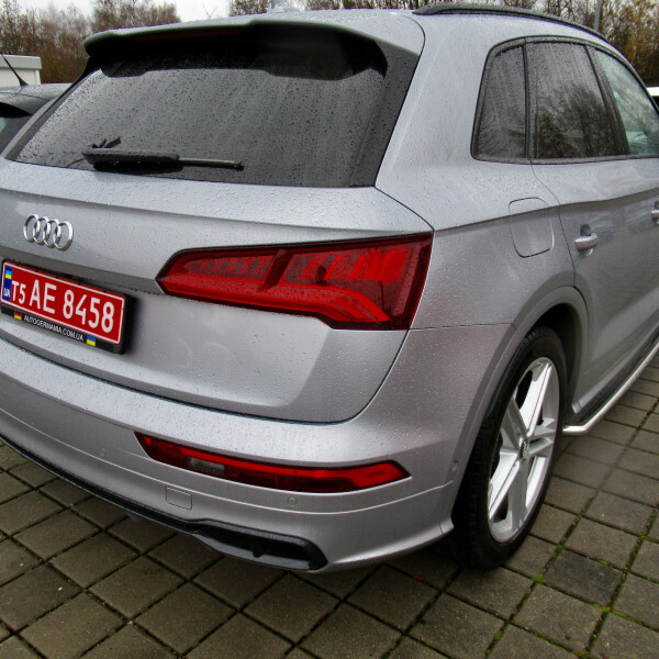 Audi SQ5 из Германии (37589)
