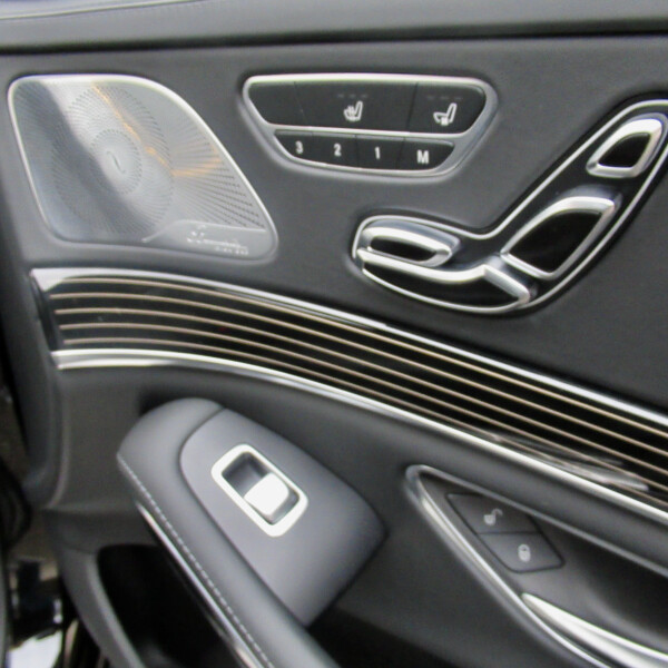 Mercedes-Benz  S63 AMG из Германии (38511)