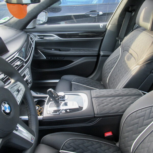BMW 7-серии из Германии (38573)