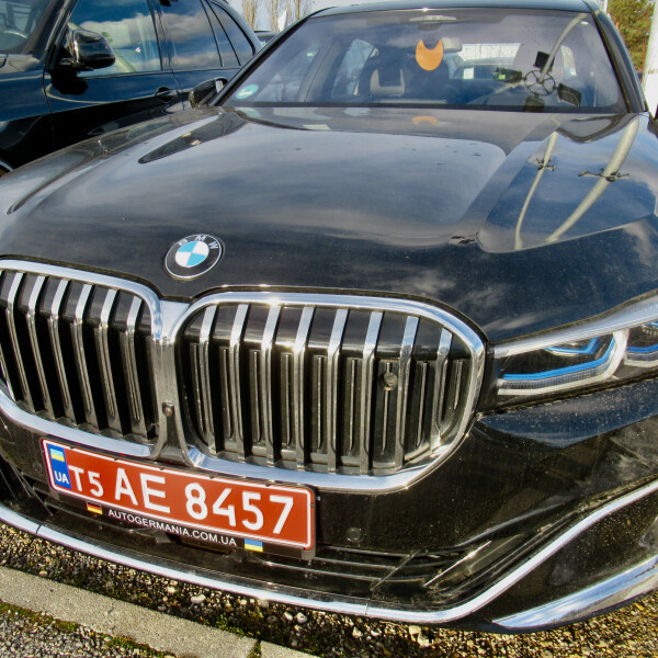 BMW 7-серии из Германии (38554)
