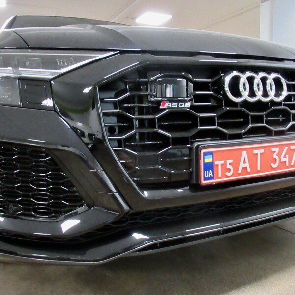 Audi RSQ8 из Германии (38636)