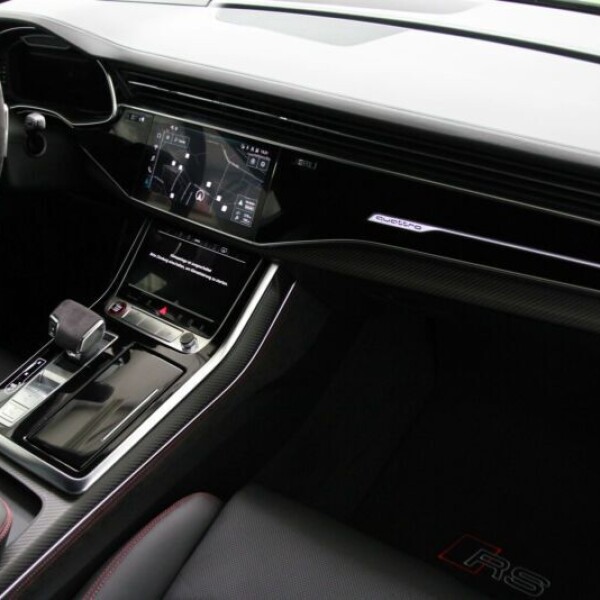 Audi RSQ8 из Германии (38978)