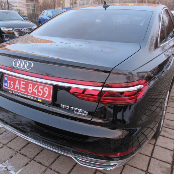 Audi A8  из Германии (39026)