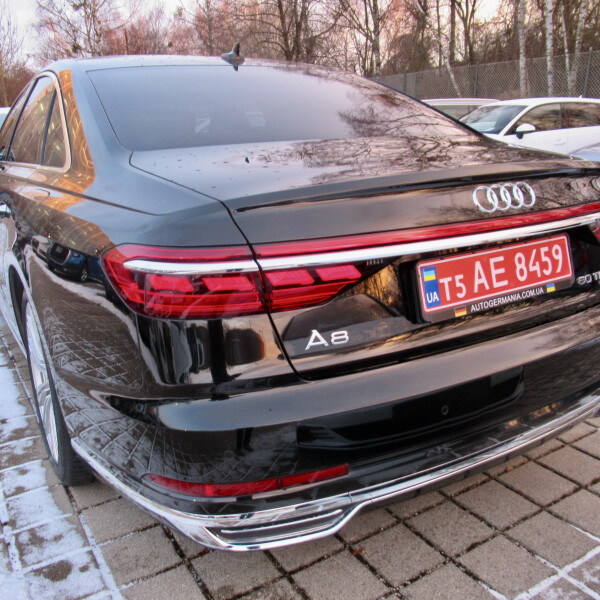 Audi A8  из Германии (39016)