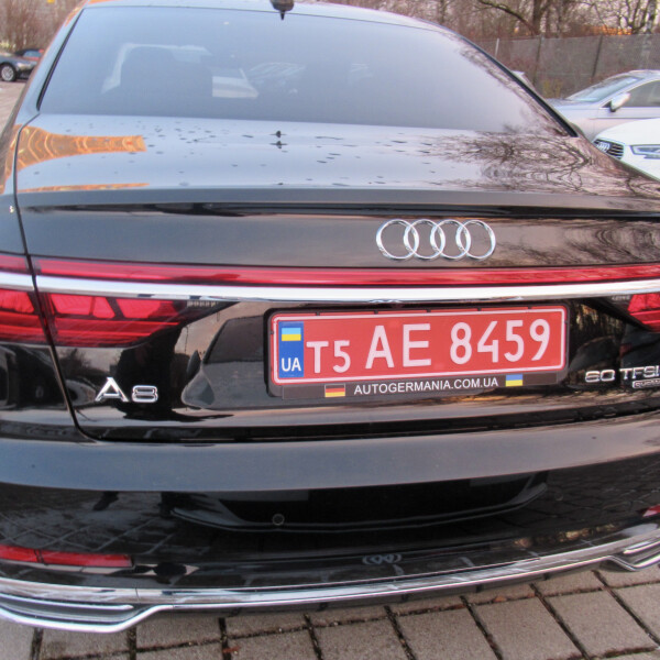 Audi A8  из Германии (39024)
