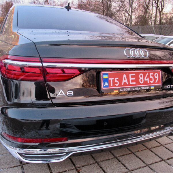Audi A8  из Германии (39031)