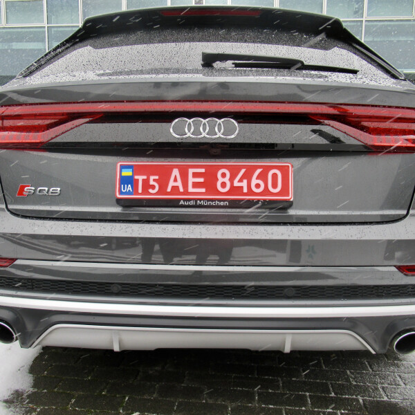 Audi SQ8 из Германии (39280)