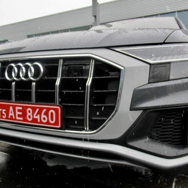 Audi SQ8 из Германии (39255)