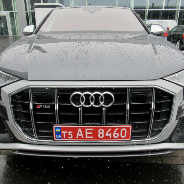 Audi SQ8 из Германии (39246)