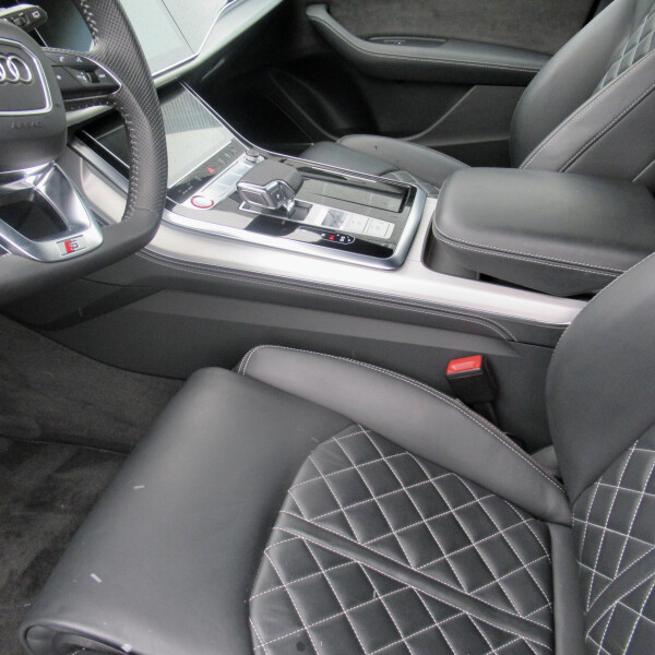 Audi SQ8 из Германии (39263)