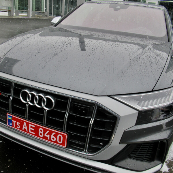 Audi SQ8 из Германии (39251)