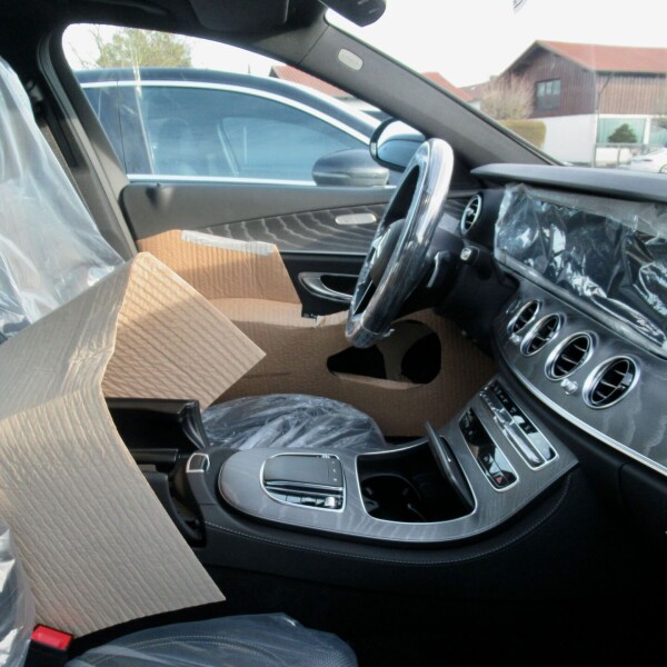 Mercedes-Benz E-Klasse из Германии (39525)
