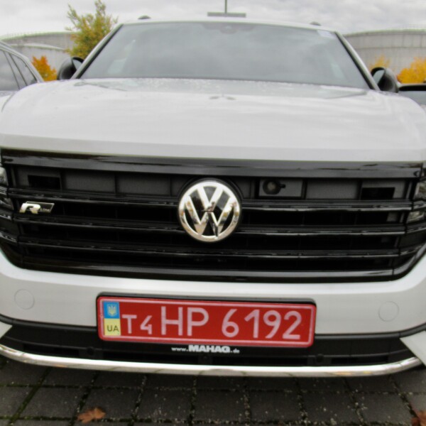 Volkswagen Touareg из Германии (39892)