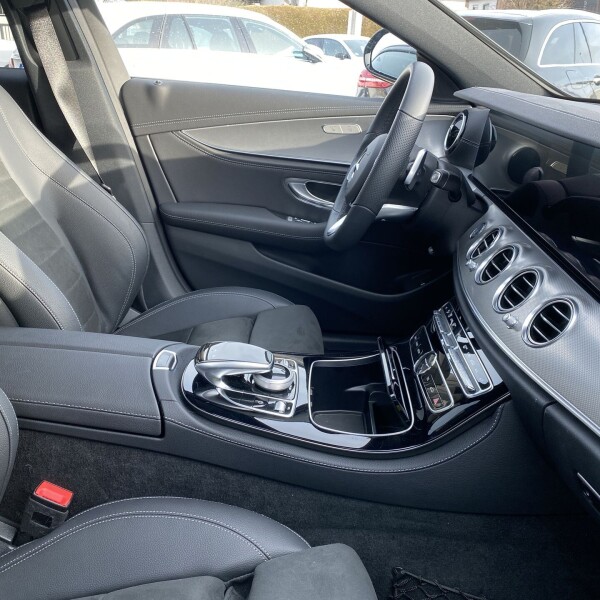 Mercedes-Benz E-Klasse из Германии (39982)