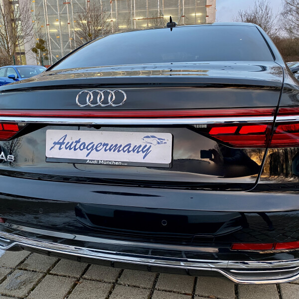 Audi A8  из Германии (40237)