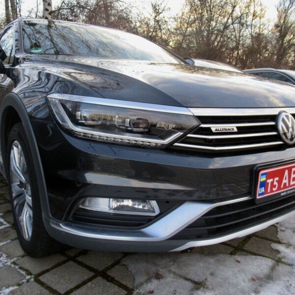 Volkswagen Alltrack из Германии (40291)