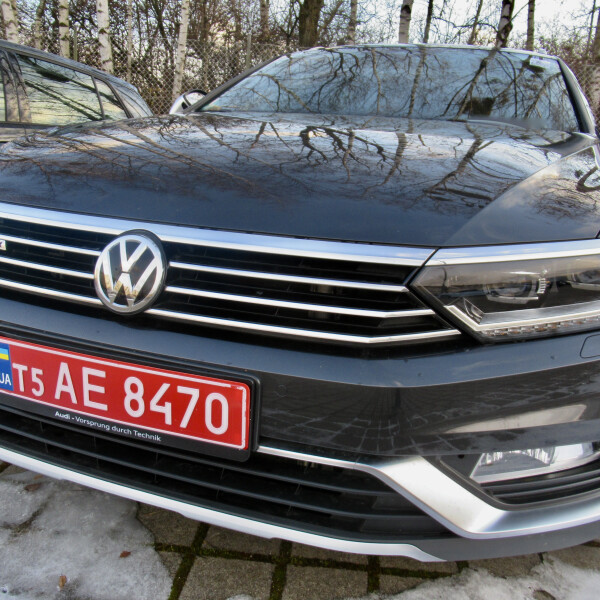 Volkswagen Alltrack из Германии (40298)
