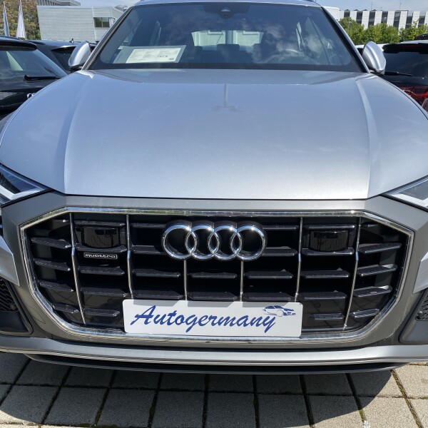 Audi Q8 из Германии (40672)