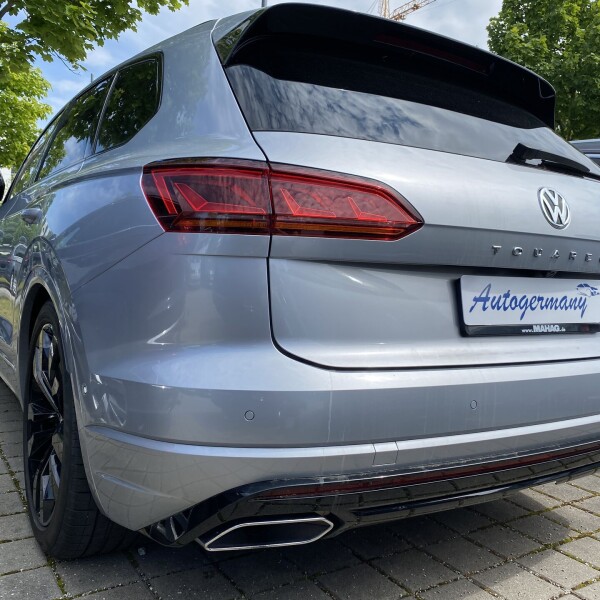 Volkswagen Touareg из Германии (40749)