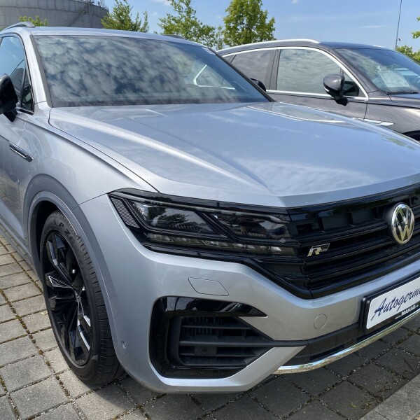 Volkswagen Touareg из Германии (40771)