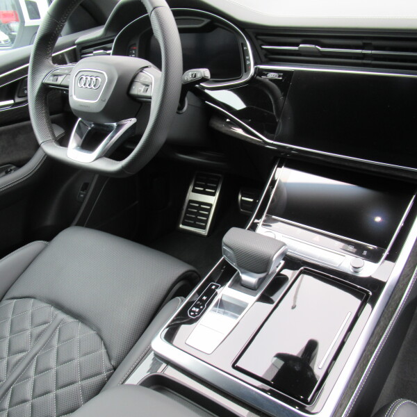 Audi Q8 из Германии (57166)
