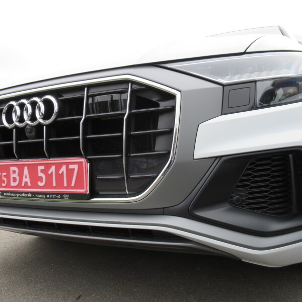 Audi Q8 из Германии (57118)