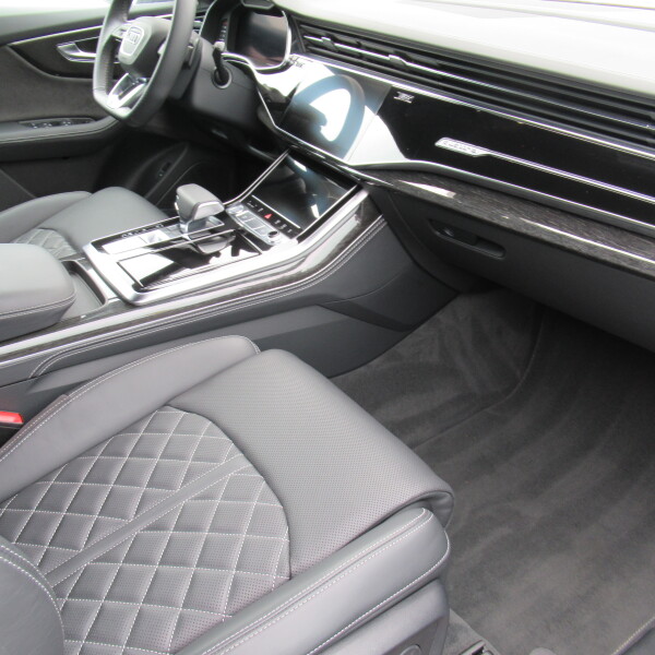 Audi Q8 из Германии (57155)
