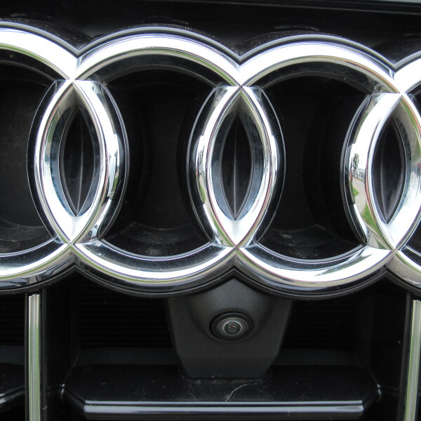 Audi Q8 из Германии (57181)