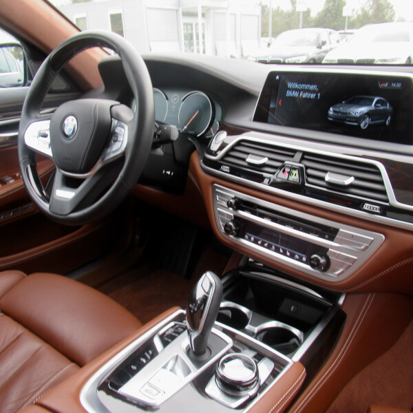 BMW 7-серии из Германии (41952)